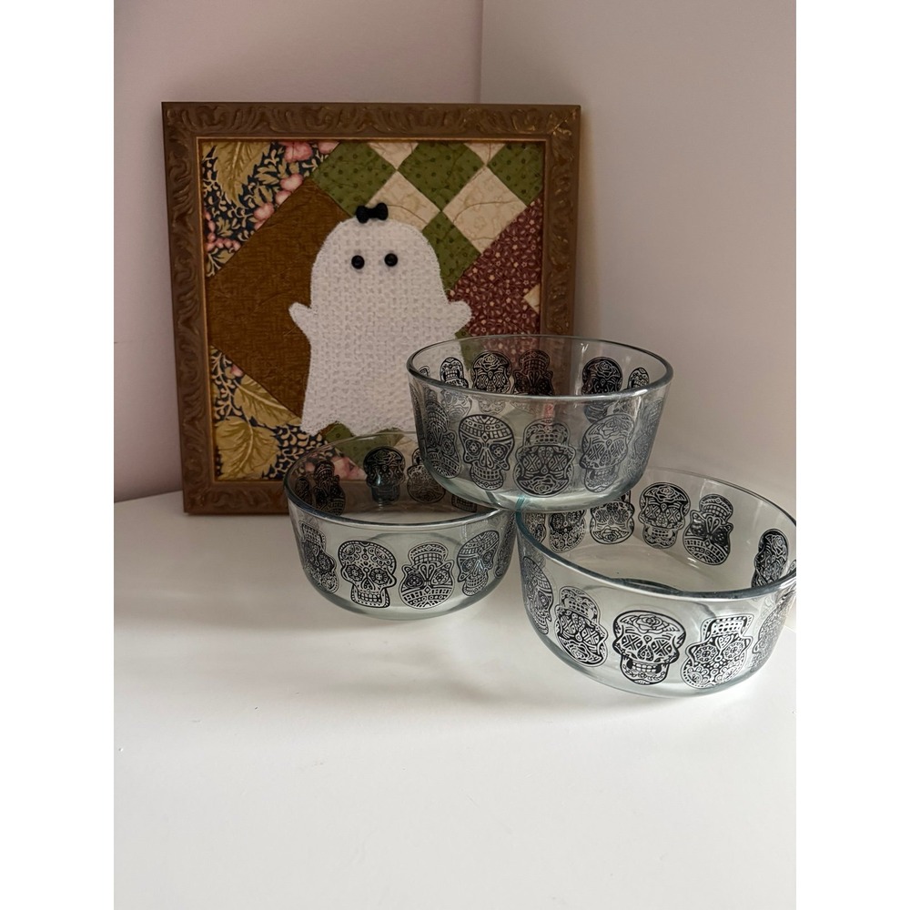 Pyrex Sugar Skull Glass Bowls Set of 3 Halloween Vintage 1 Quart 4 Cups USA